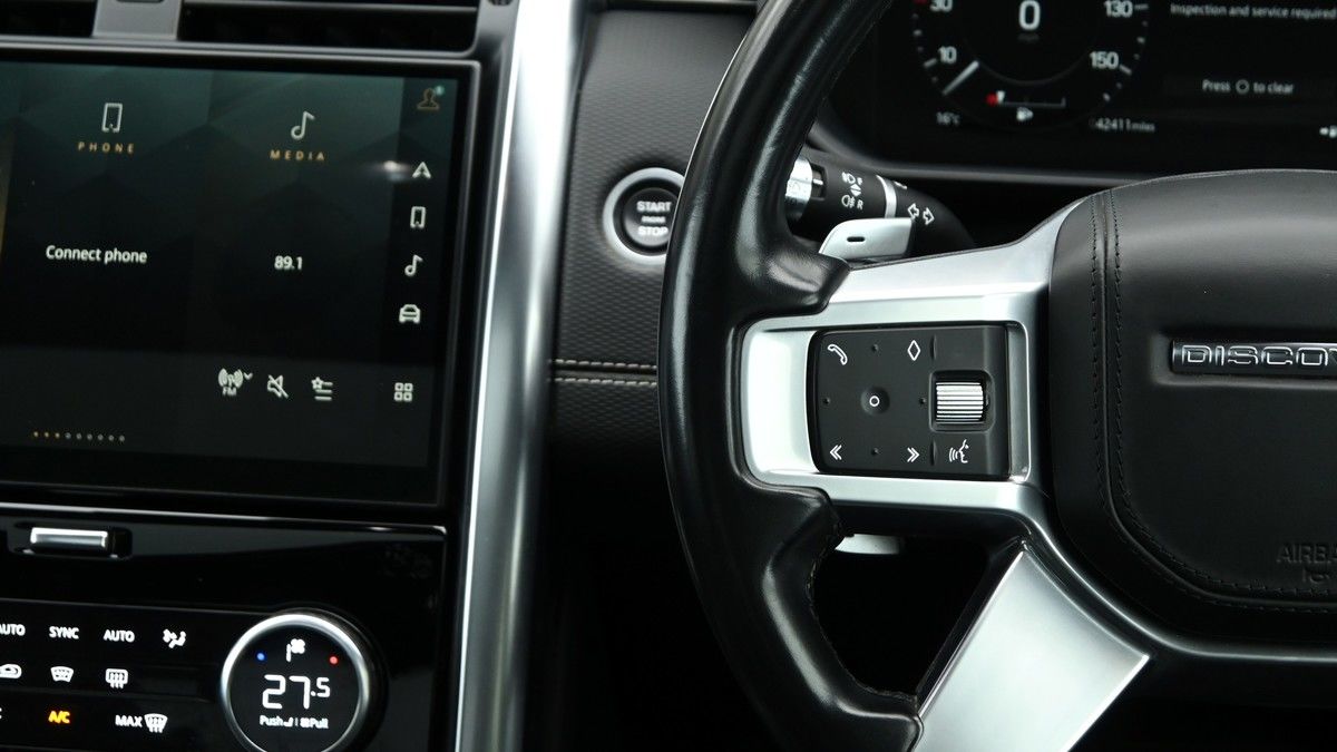 Land Rover Discovery Image 15