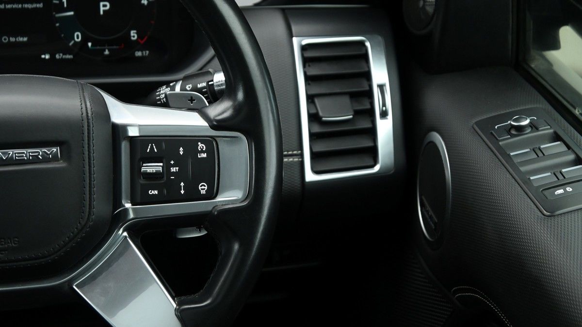 Land Rover Discovery Image 16