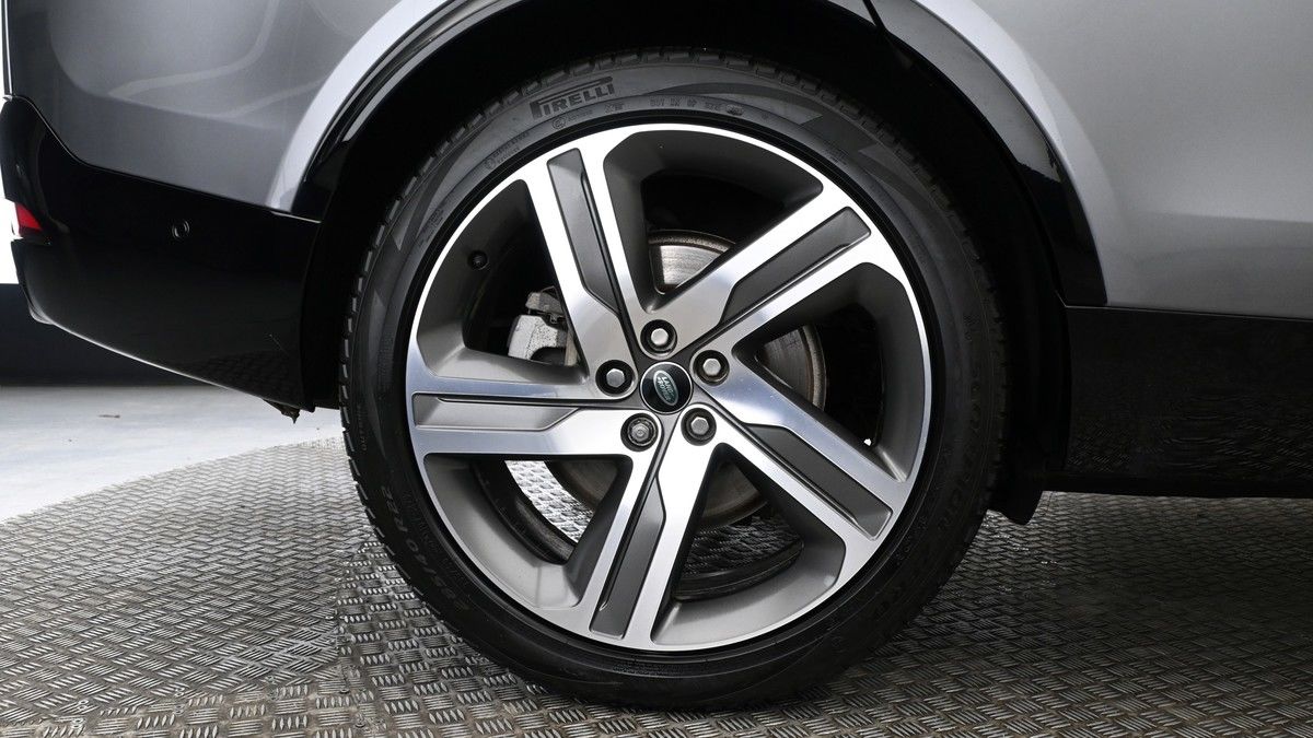 Land Rover Discovery Image 9