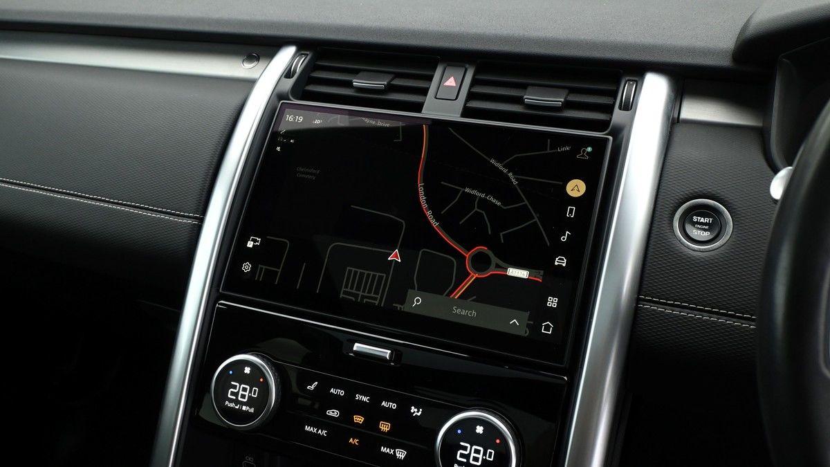 Land Rover Discovery Image 11