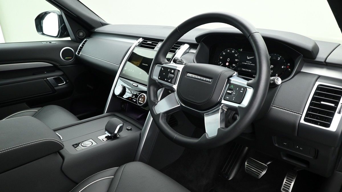 Land Rover Discovery Image 3