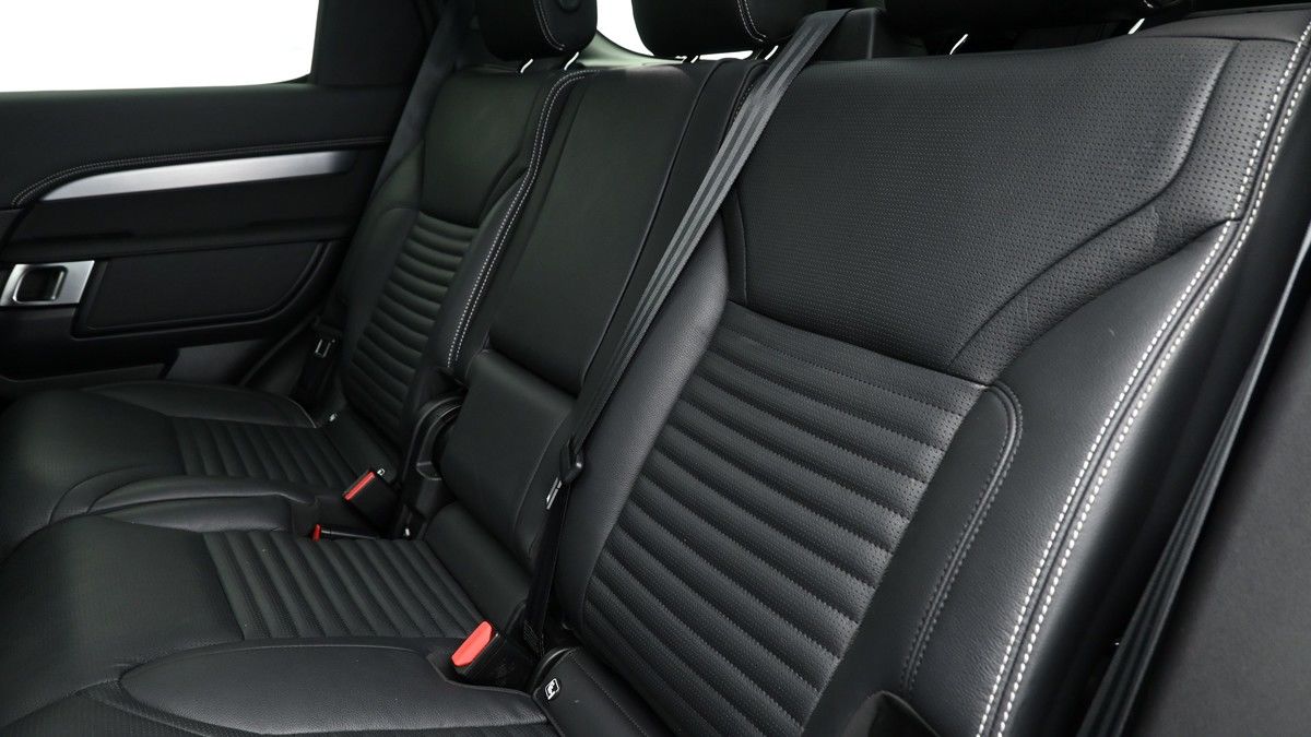 Land Rover Discovery Image 5