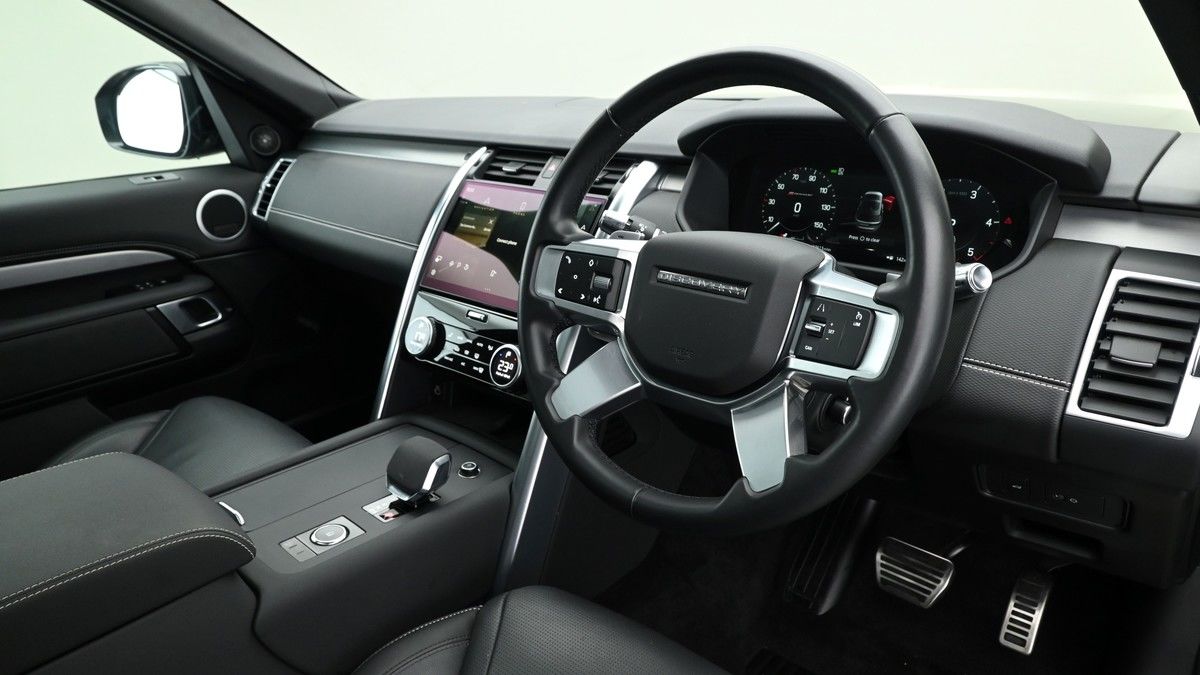 Land Rover Discovery Image 3