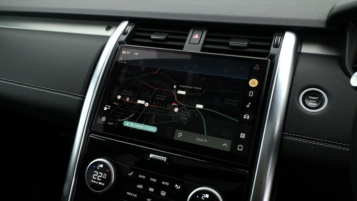 Land Rover Discovery Image 11