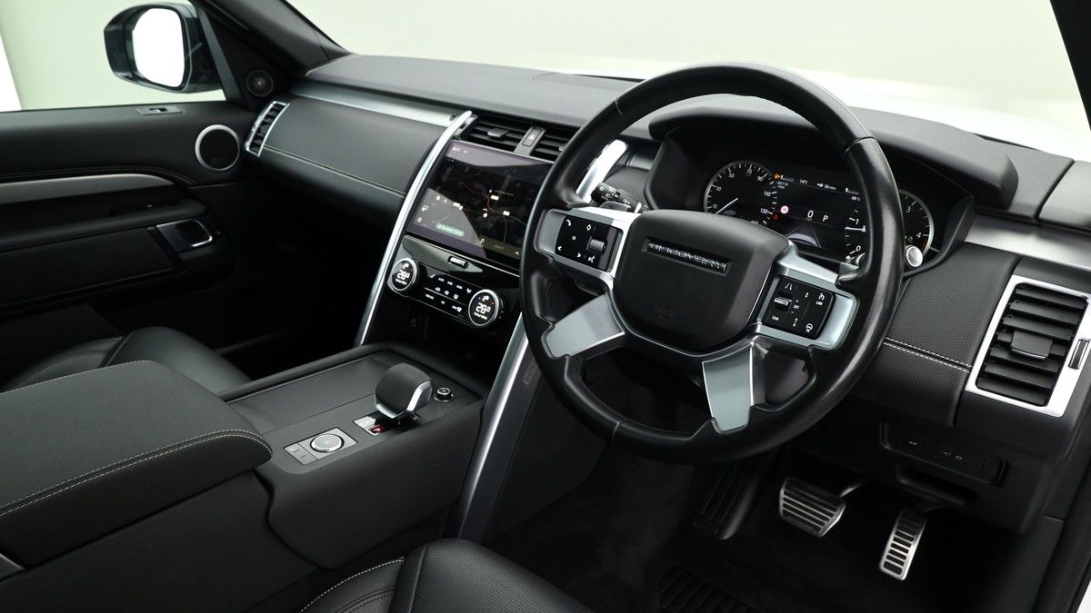 Land Rover Discovery Image 3