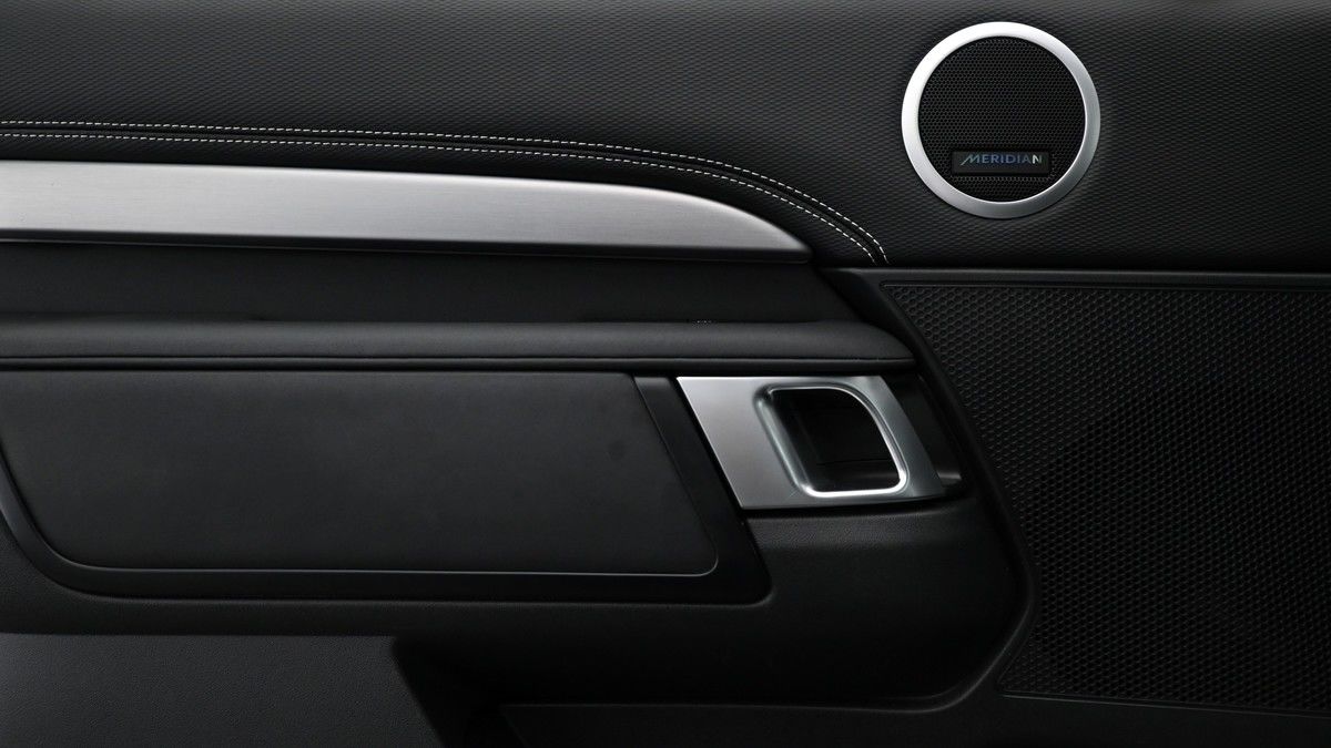 Land Rover Discovery Image 13