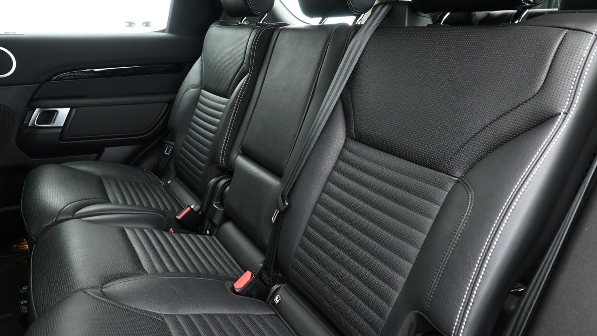 Land Rover Discovery Image 5