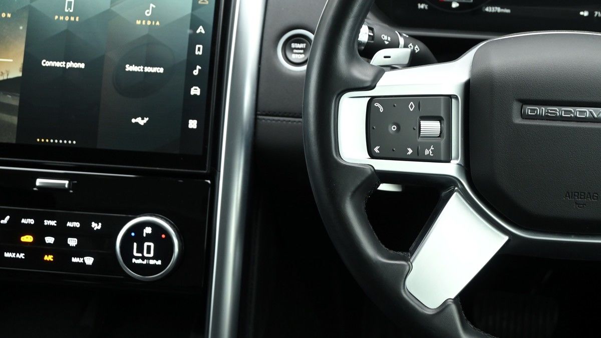 Land Rover Discovery Image 15