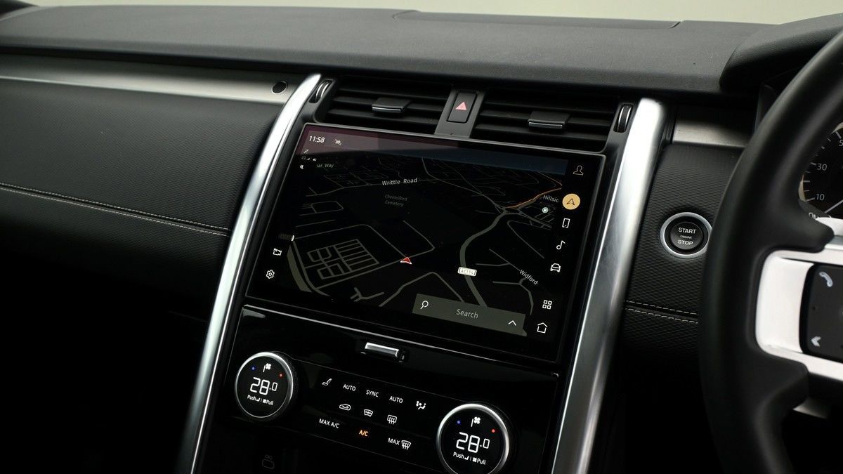 Land Rover Discovery Image 11