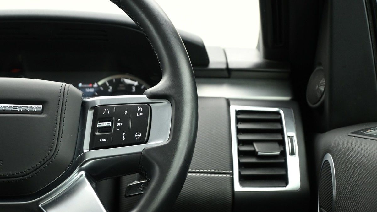 Land Rover Discovery Image 16