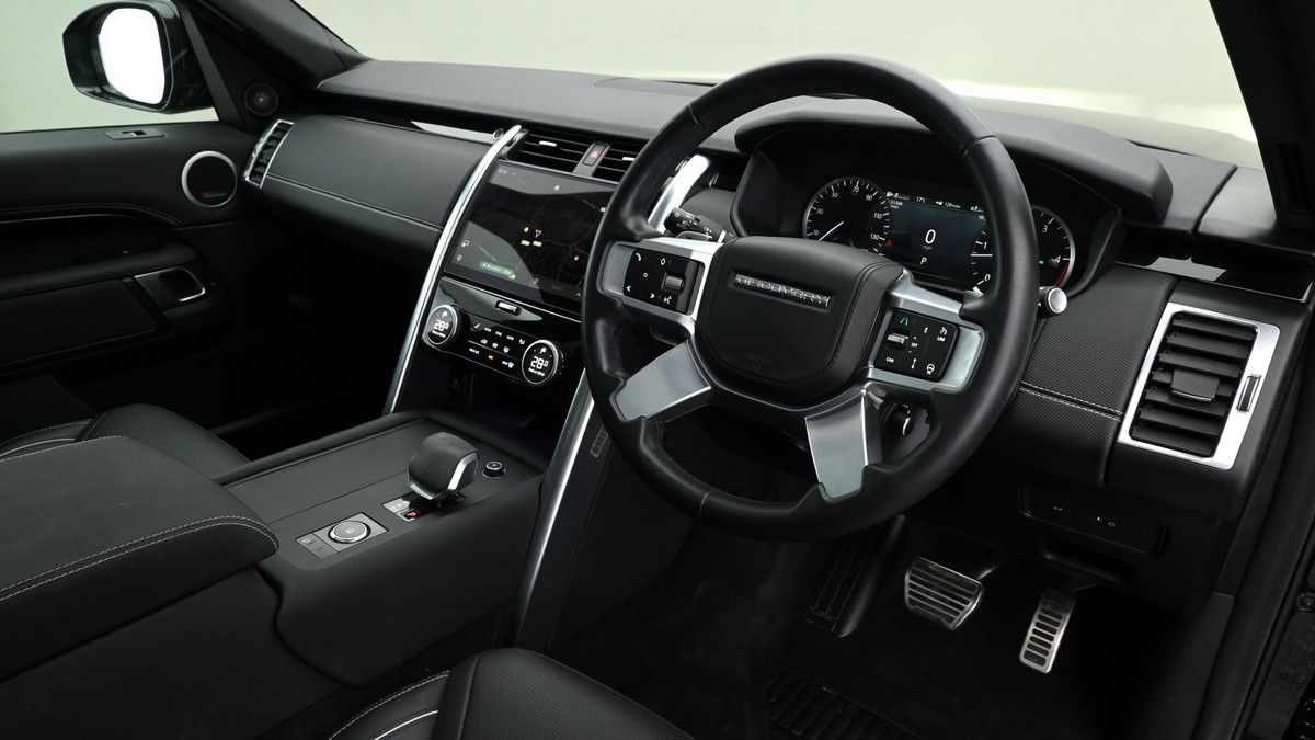 Land Rover Discovery Image 3
