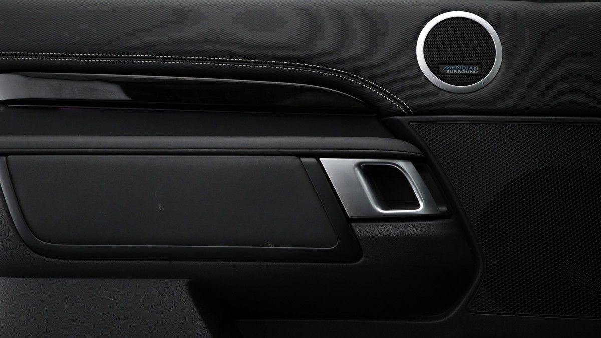 Land Rover Discovery Image 13