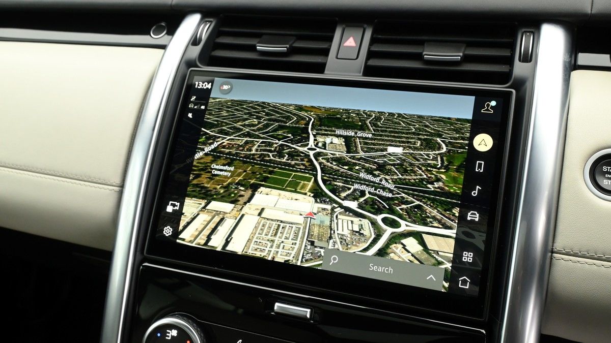 Land Rover Discovery Image 11