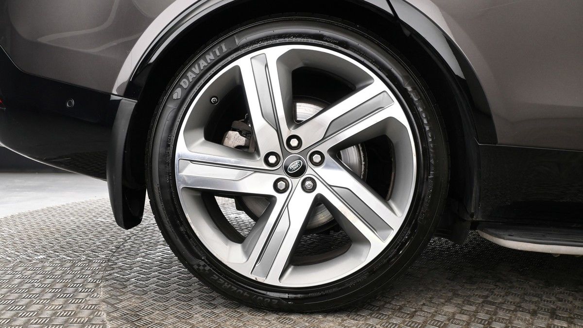 Land Rover Discovery Image 9