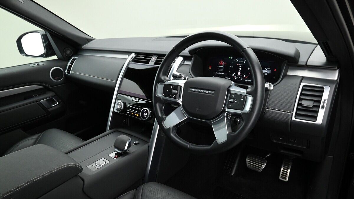 Land Rover Discovery Image 3