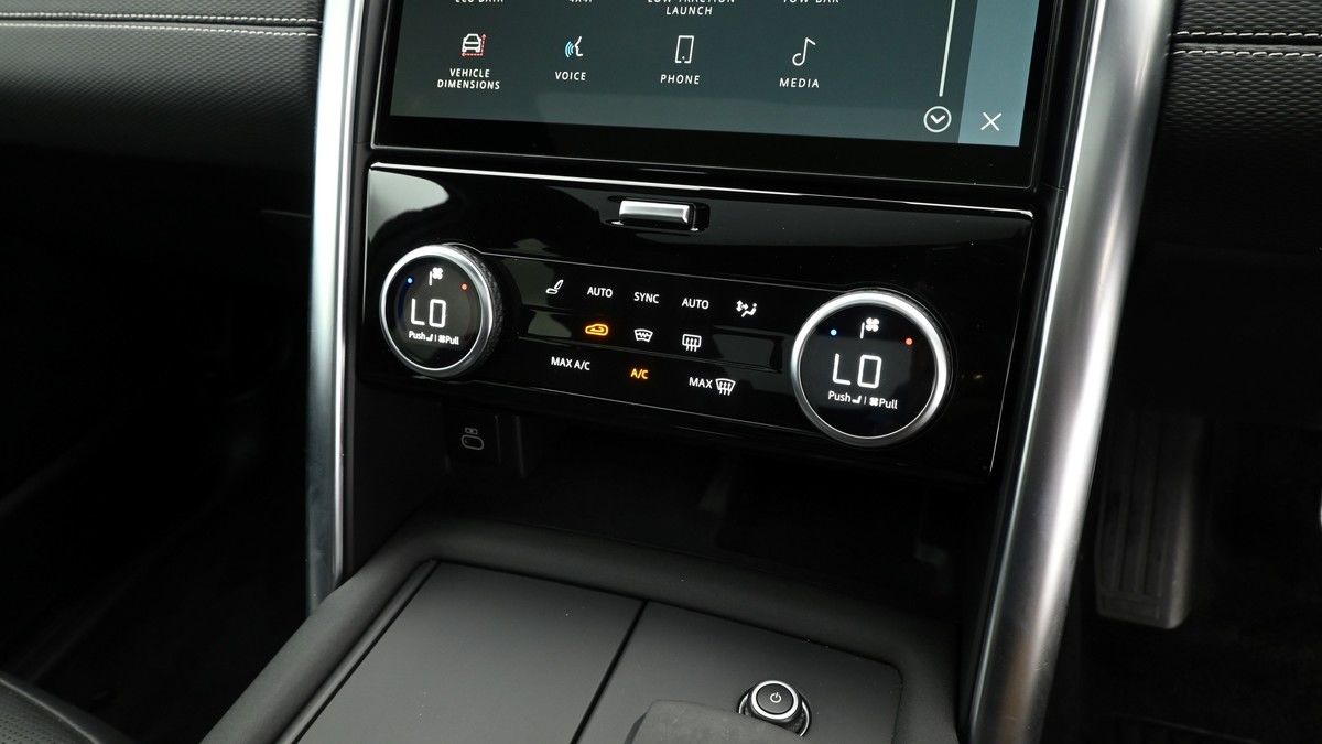Land Rover Discovery Image 12