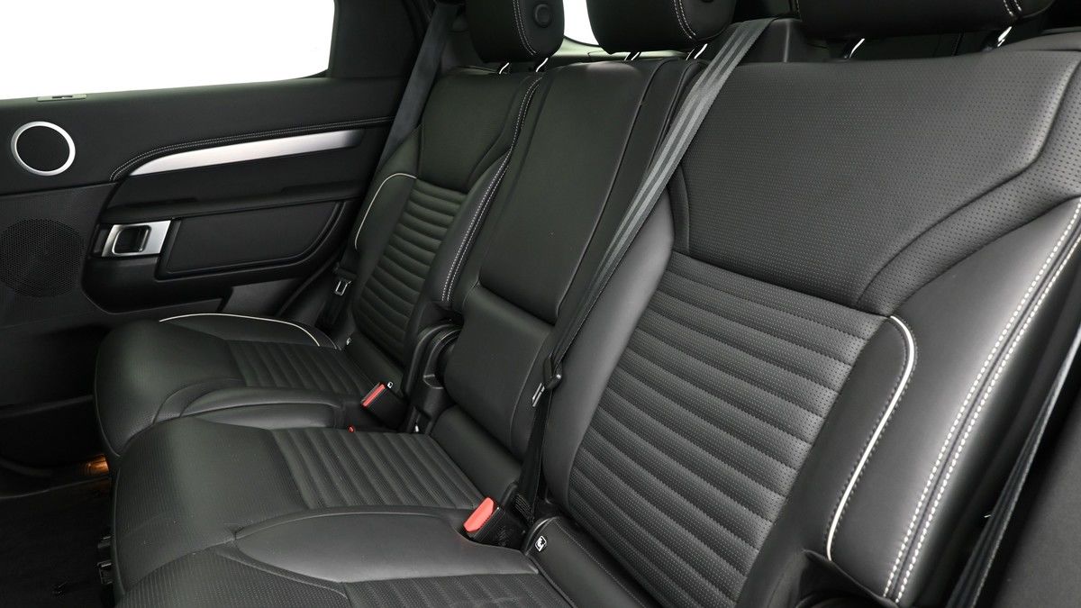 Land Rover Discovery Image 5
