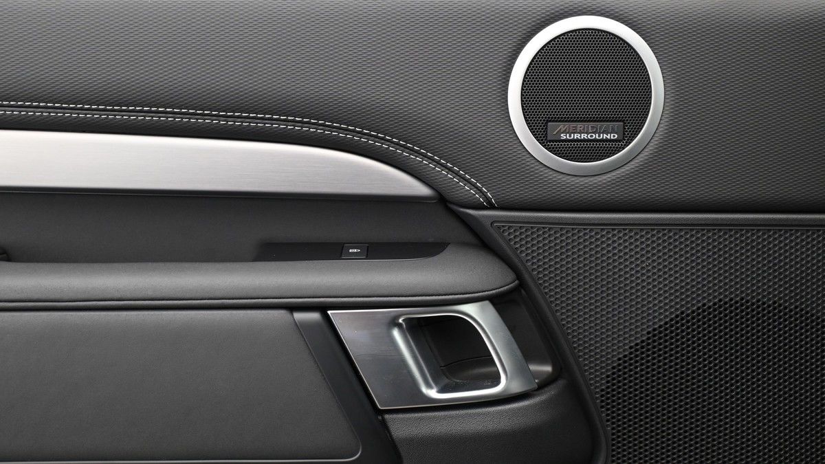 Land Rover Discovery Image 13