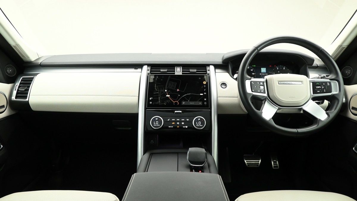 Land Rover Discovery Image 13