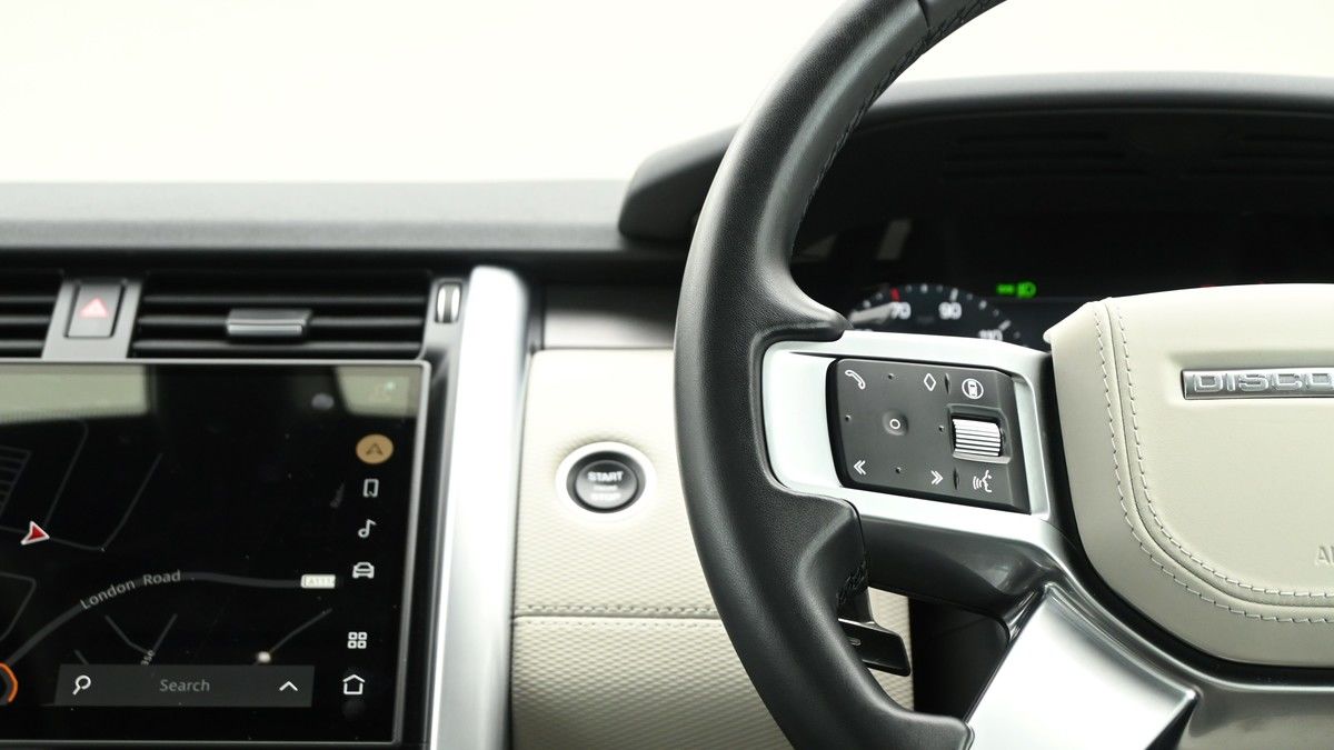 Land Rover Discovery Image 14