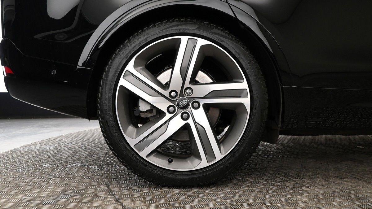 Land Rover Discovery Image 8