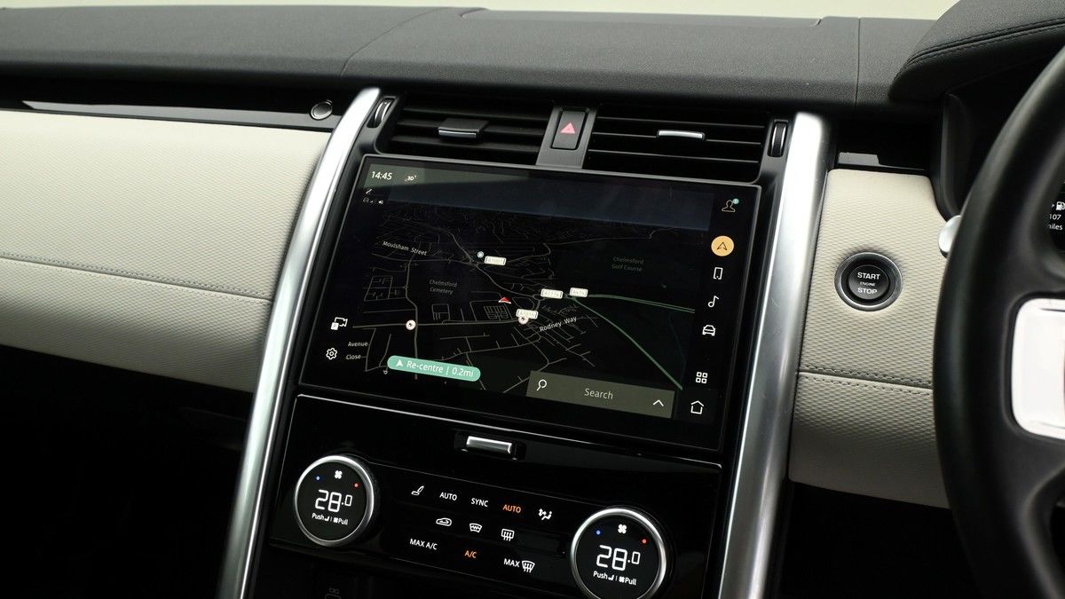 Land Rover Discovery Image 11