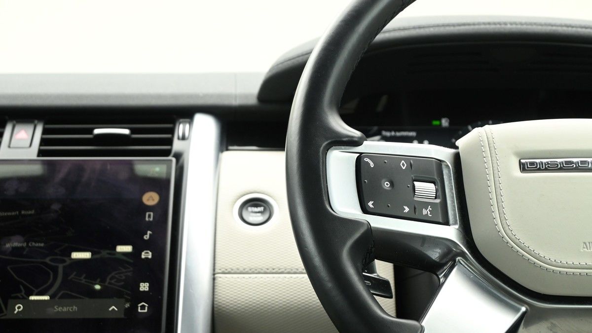 Land Rover Discovery Image 15