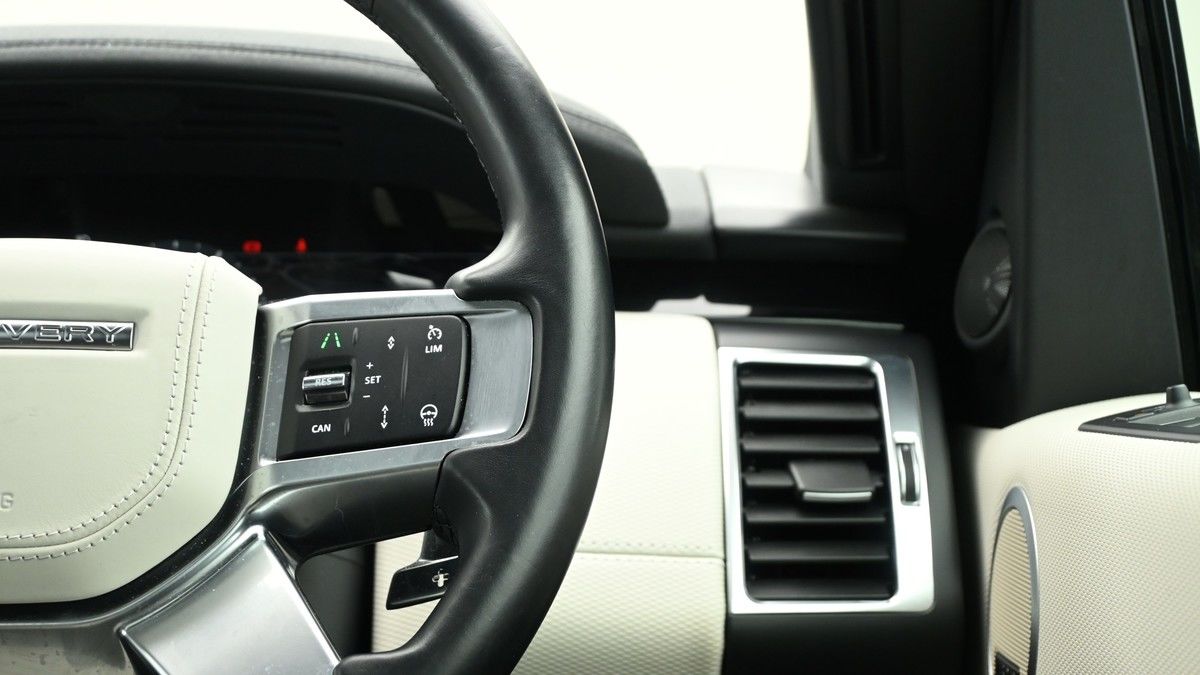 Land Rover Discovery Image 16