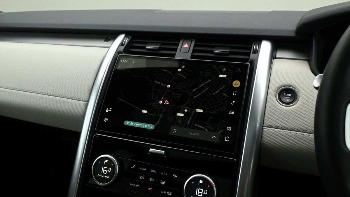 Land Rover Discovery Image 11