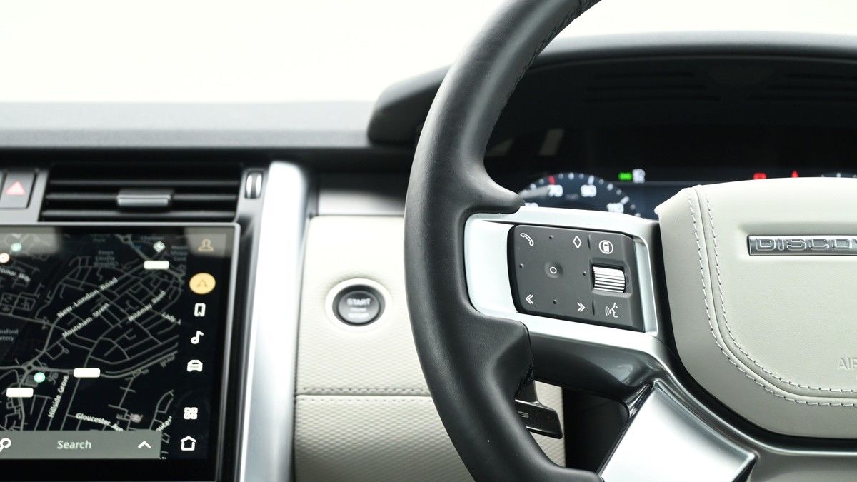 Land Rover Discovery Image 15
