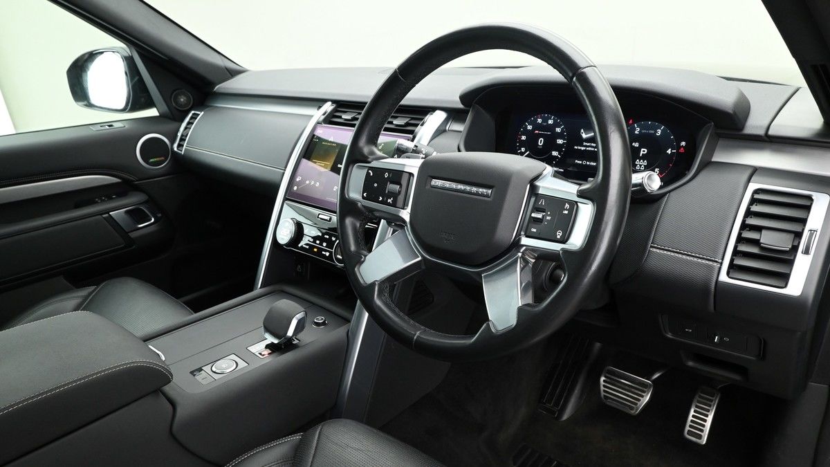 Land Rover Discovery Image 3