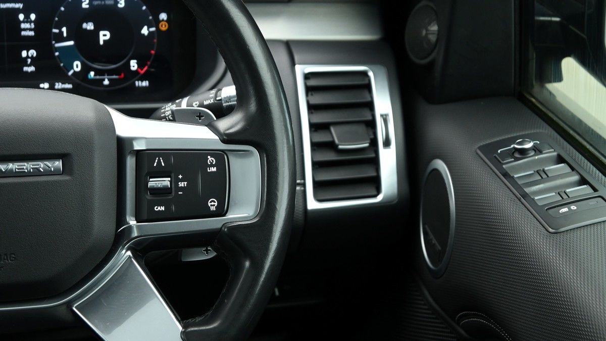 Land Rover Discovery Image 16