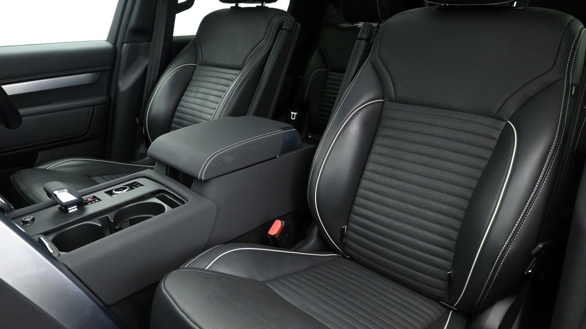 Land Rover Discovery Image 4