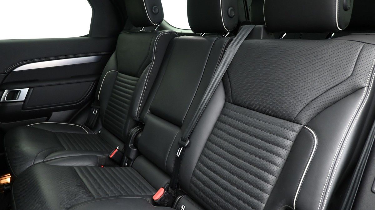 Land Rover Discovery Image 5