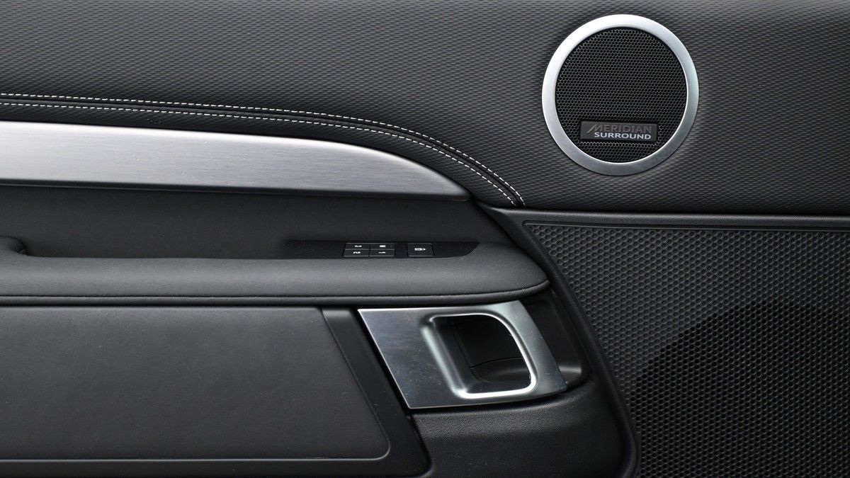 Land Rover Discovery Image 13