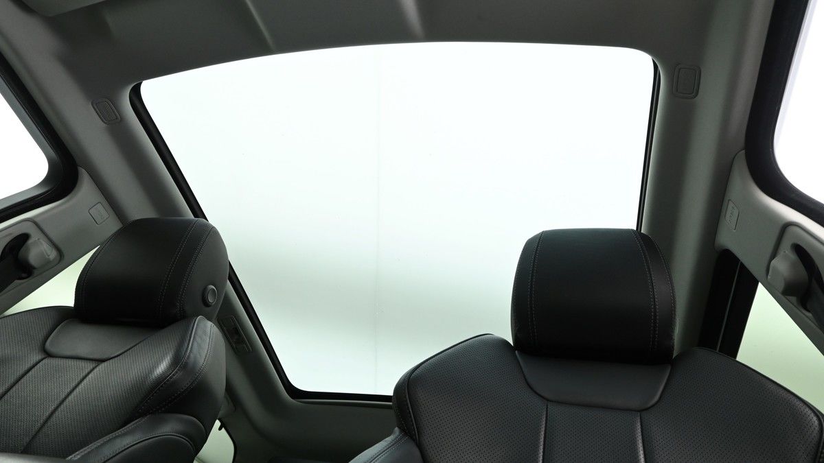 Land Rover Range Rover Evoque Image 2