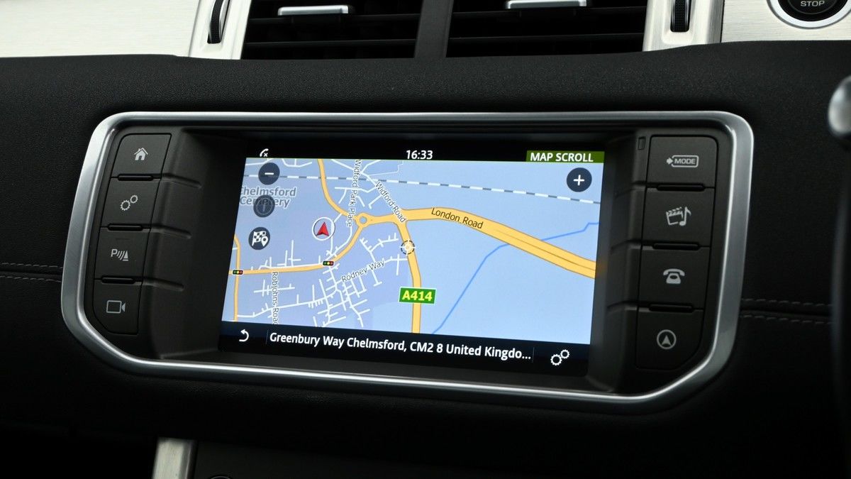 Land Rover Range Rover Evoque Image 11