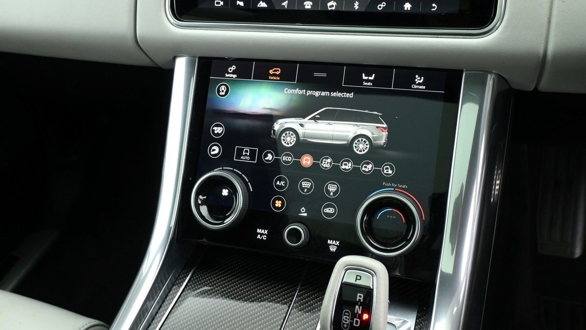 Land Rover Range Rover Sport Image 12