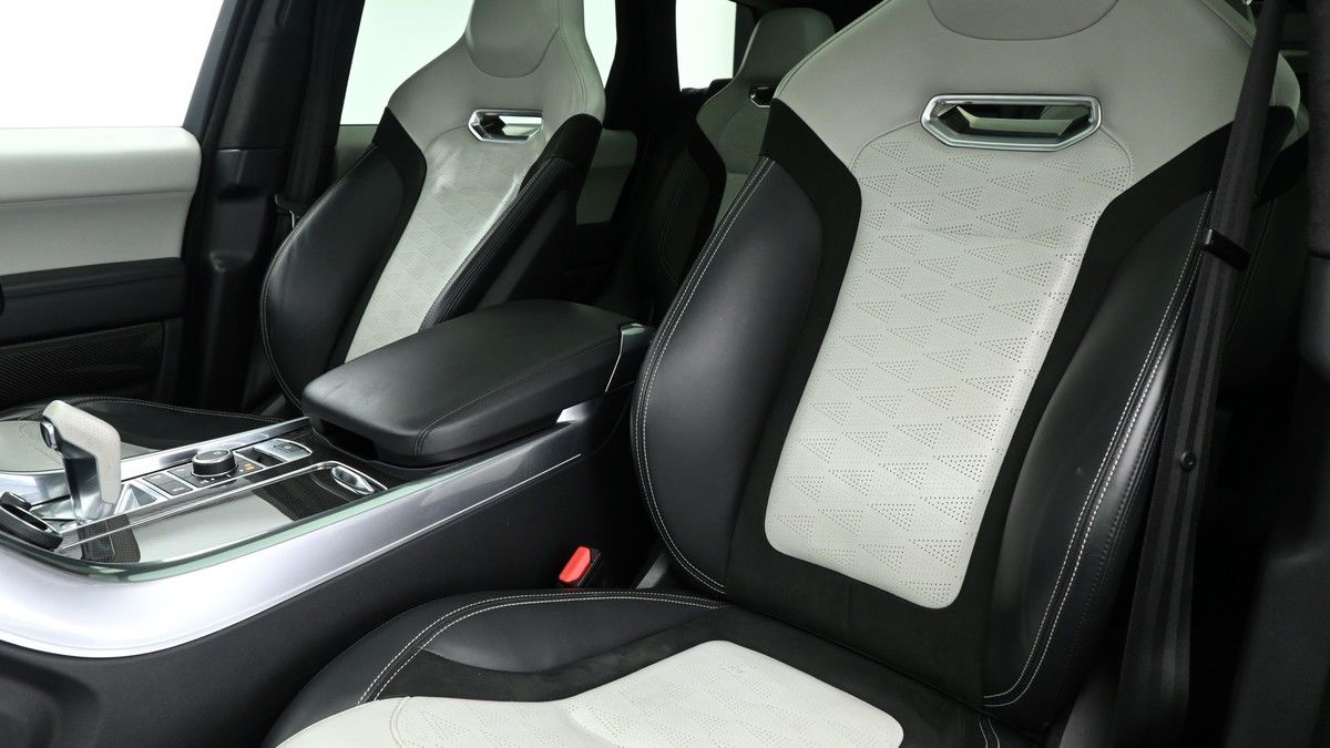 Land Rover Range Rover Sport Image 4