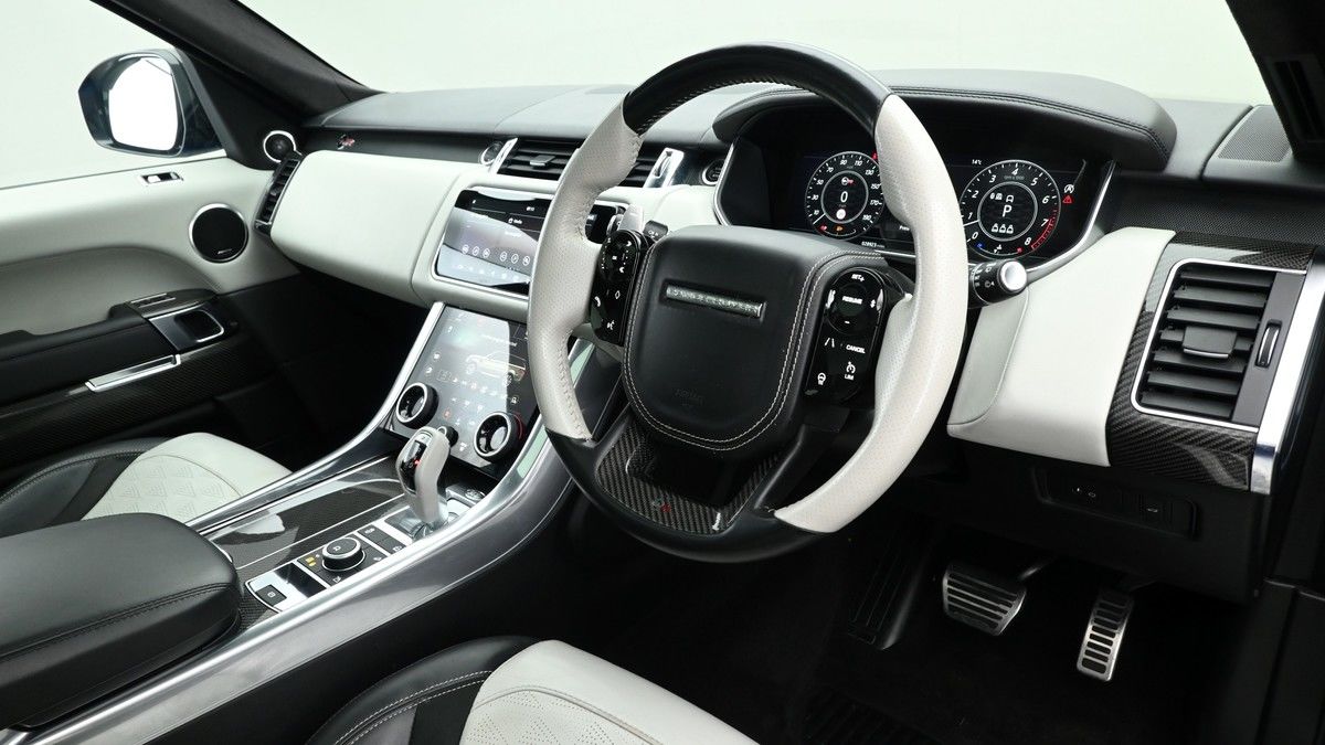 Land Rover Range Rover Sport Image 3