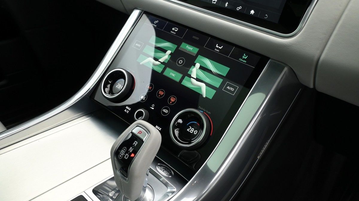 Land Rover Range Rover Sport Image 12