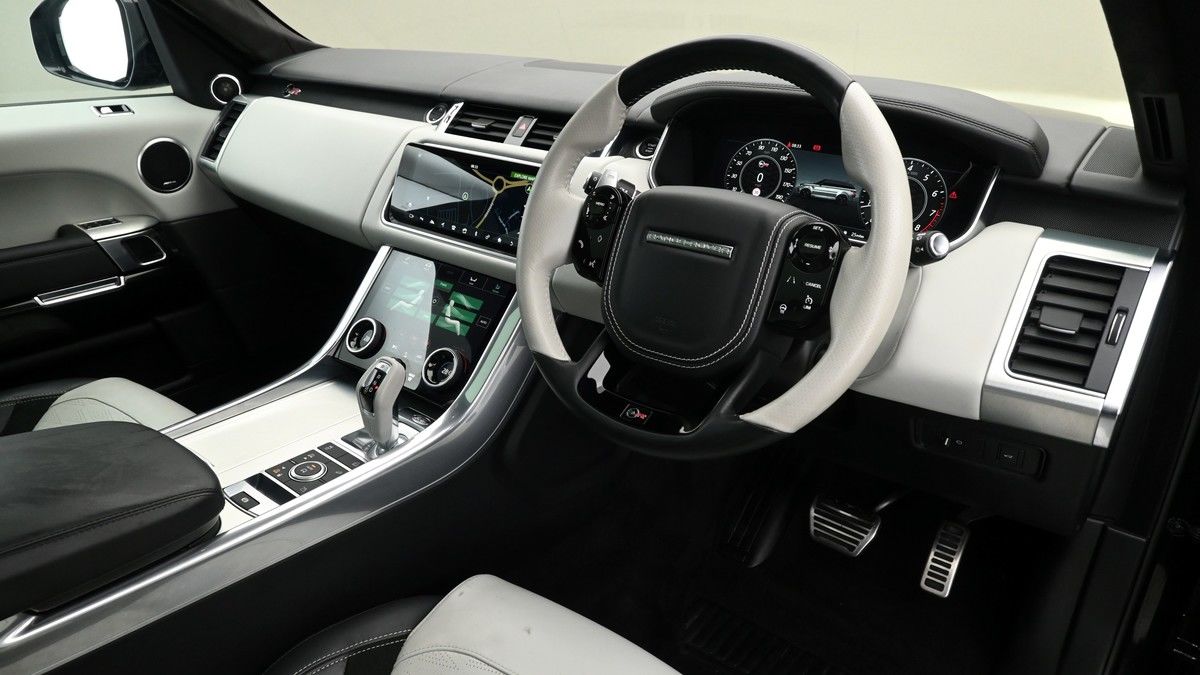 Land Rover Range Rover Sport Image 3