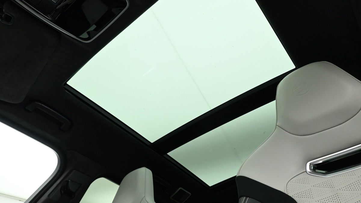 Land Rover Range Rover Sport Image 2