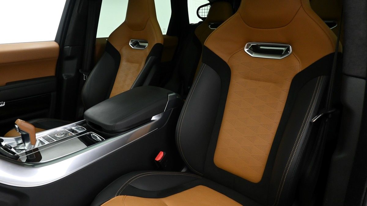 Land Rover Range Rover Sport Image 4