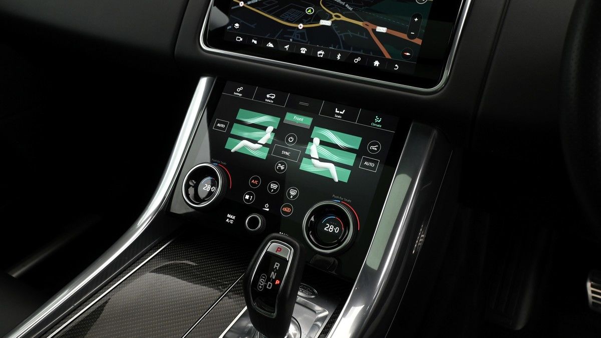 Land Rover Range Rover Sport Image 12
