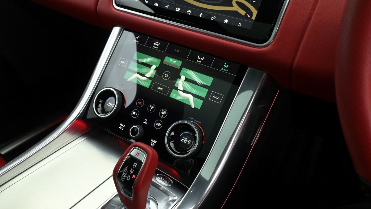 Land Rover Range Rover Sport Image 12