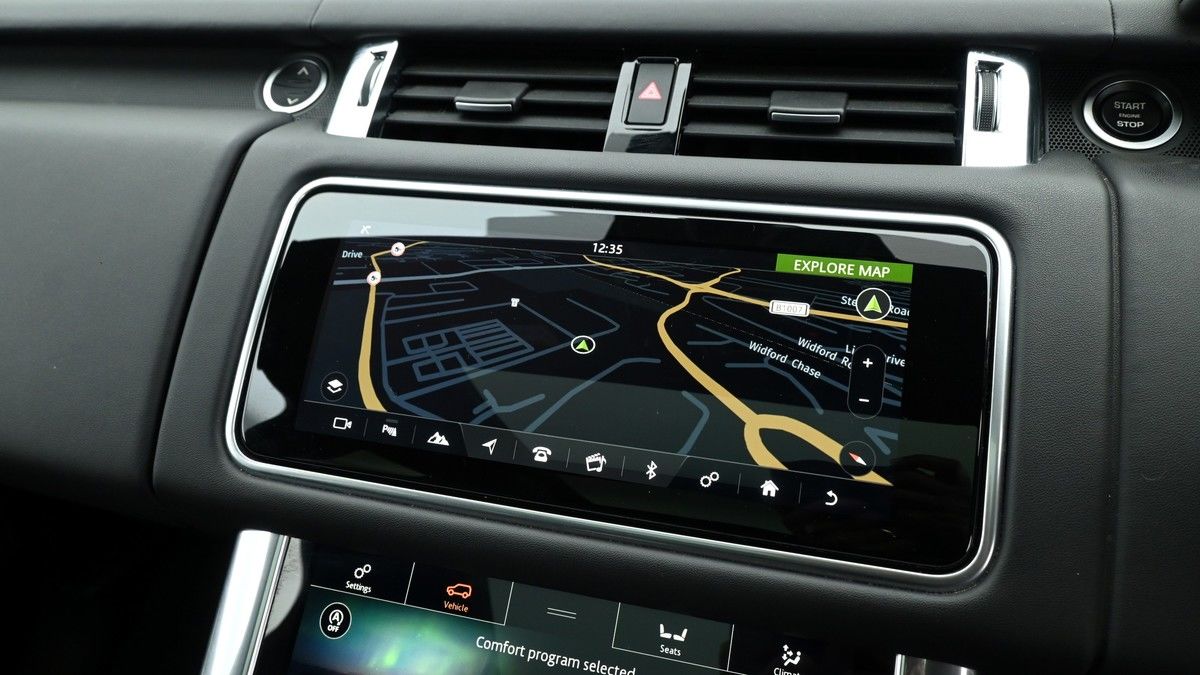 Land Rover Range Rover Sport Image 11