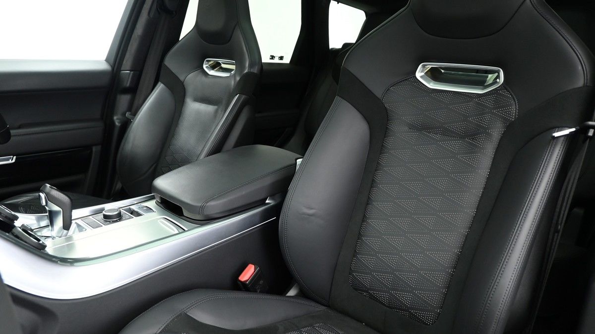 Land Rover Range Rover Sport Image 4