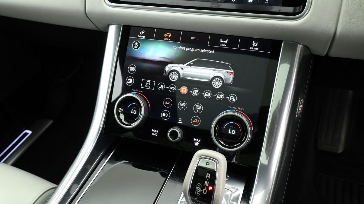 Land Rover Range Rover Sport Image 12