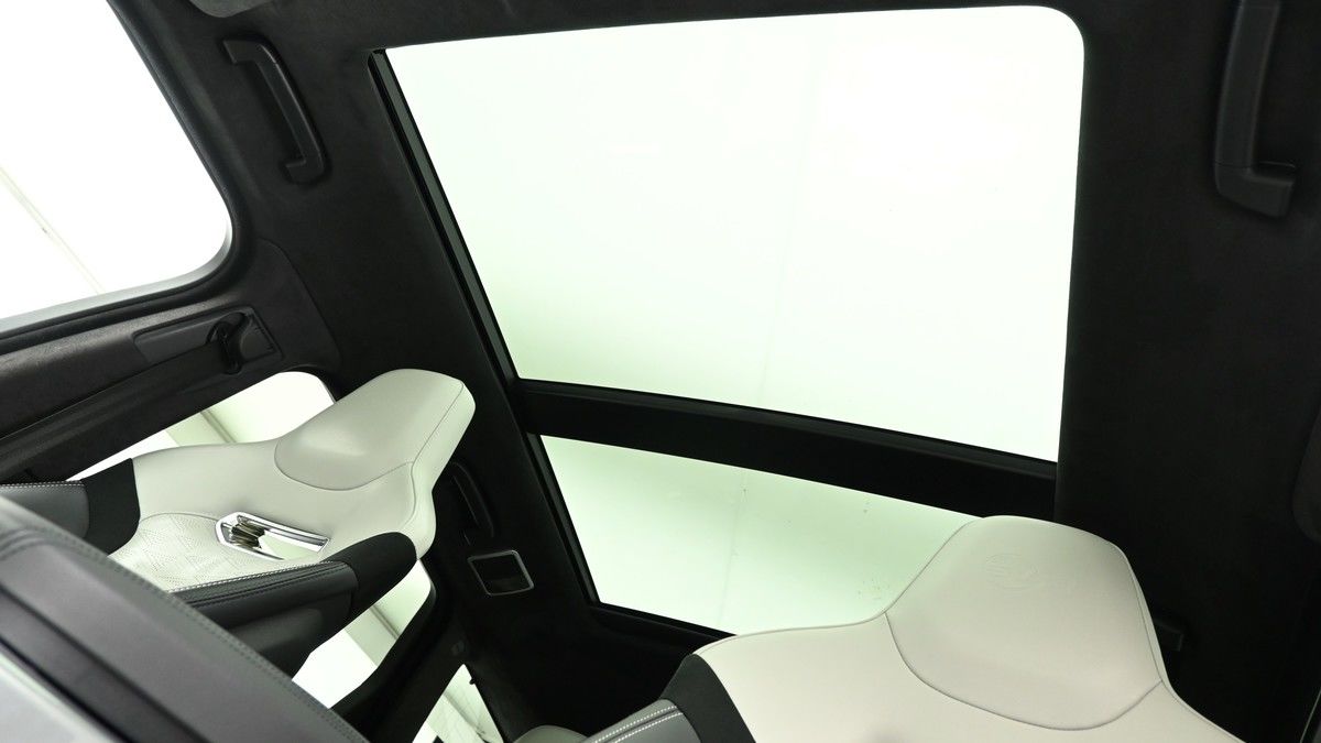 Land Rover Range Rover Sport Image 2